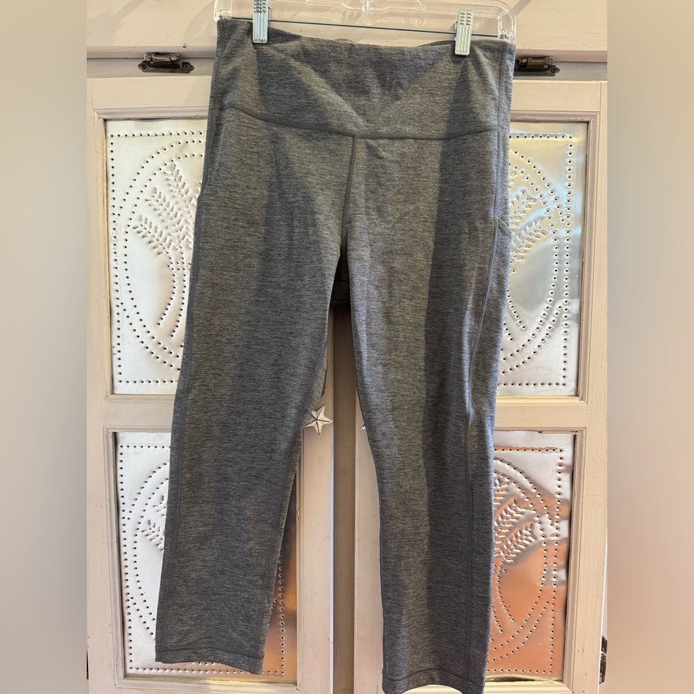 Athleta Heather Gray Capri Leggings